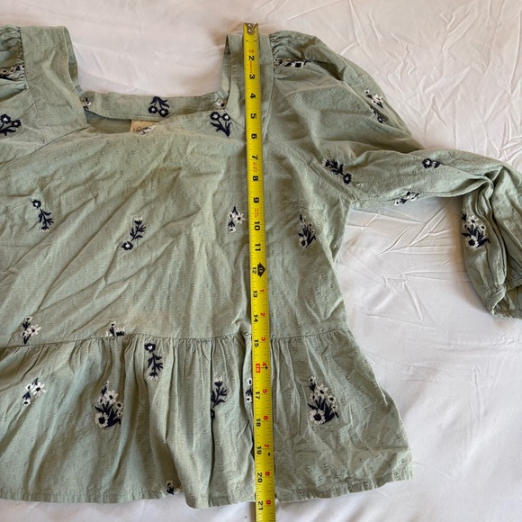 Universal Thread Blouse - Picture 3 of 4